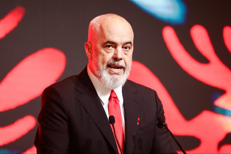 وزیر هوش مصنوعی در آلبانی