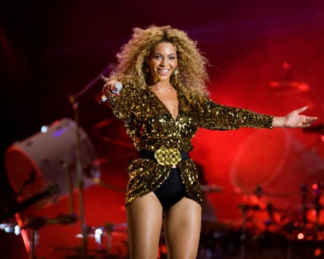 هوش مصنوعی و حقوق کپی رایت: چالشها و فرصتها در صنعت موسیقی هوش مصنوعی و حقوق کپی رایت: چالشها و فرصتها در صنعت موسیقی