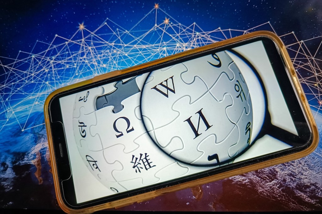 راهنمای جامع شناسایی نوشتار هوش مصنوعی راهنمای جامع شناسایی نوشتار هوش مصنوعی