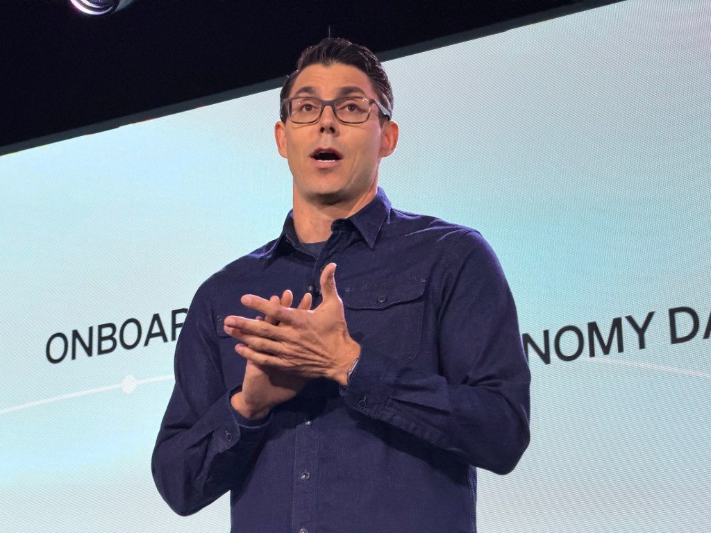 تحول در خودران ریوین: آینده رانندگی هوشمند